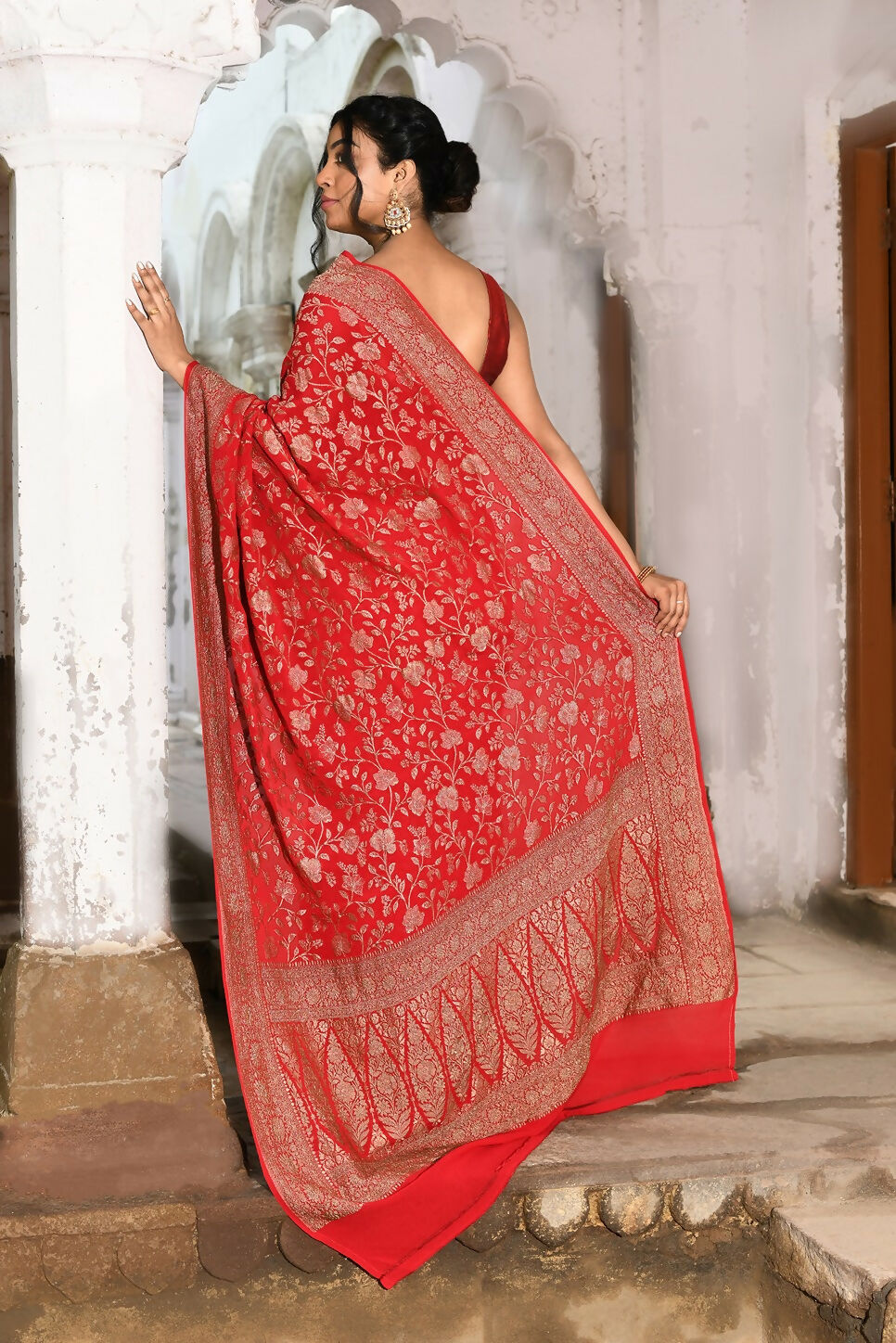 Joban Fashion Red Crepe Chiffon Banarasi Pure Handloom Banarasi Silk Saree | Swadesiicart