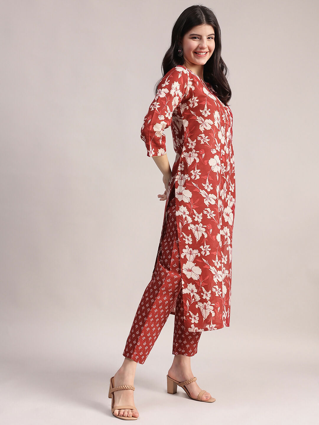 Aavyora Women Maroon Floral Printed Kurta with Printed Pants & Dupatta Set - Swadesiicart