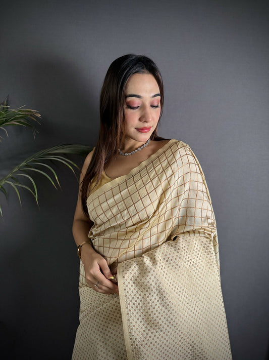 Joban Fashion Off White Banarasi Soft Lichi Silk Checks & Woven Saree | Swadesiicart