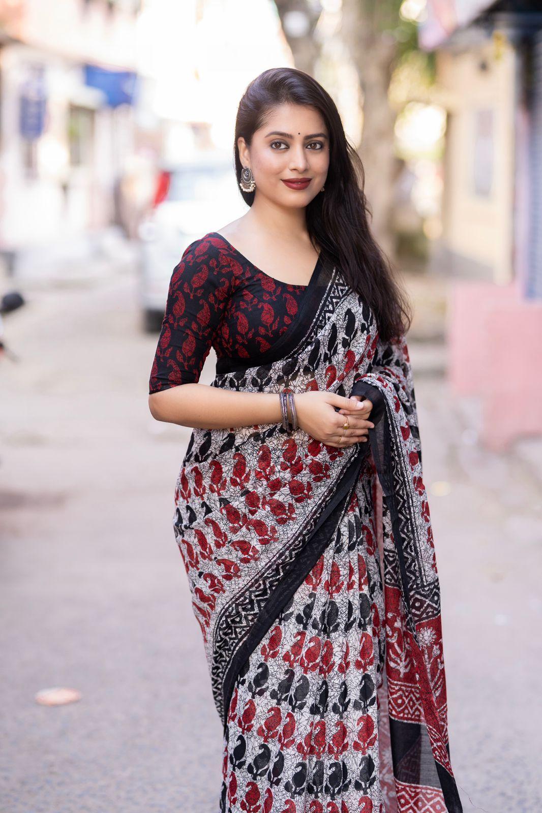 Grey Linen Blend Ethnic Motifs Saree with Unstitched Blouse - Hiral Fashion | Swadesiicart