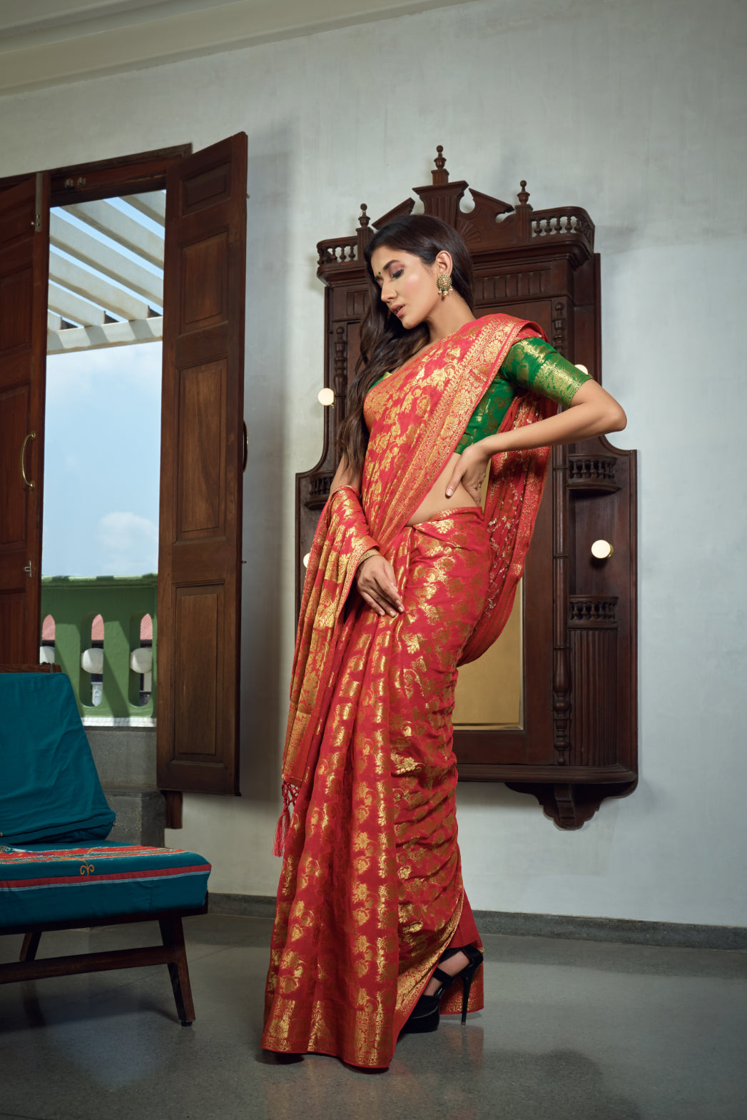 Vardha Rose Red Golden Zari Banarasi Chiffon Saree | Swadesiicart