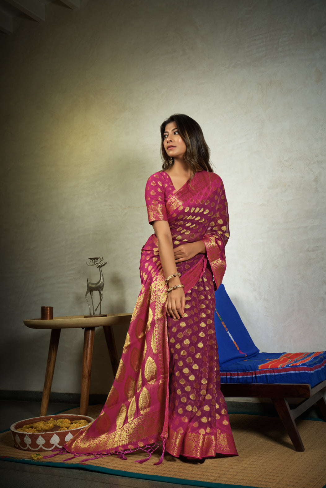 Vardha Magenta Pink Golden Zari Banarasi Chiffon Saree | Swadesiicart