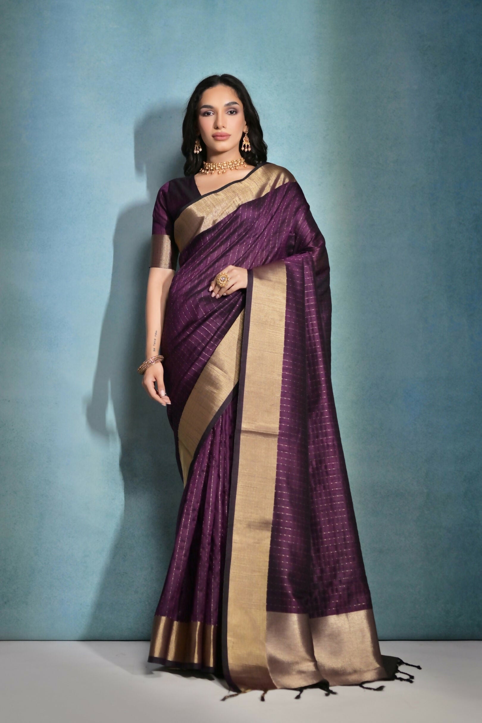 Vishnu Weaves Women's Wine Raw Silk Zari Woven Saree with Blouse - Swadesiicart
