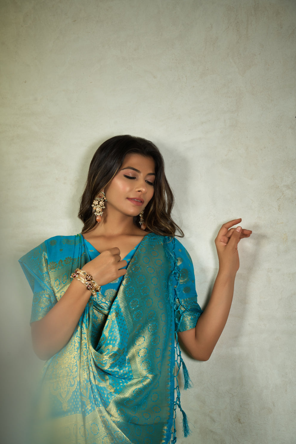 Vardha Lime Green Golden Zari Banarasi Chiffon Saree | Swadesiicart