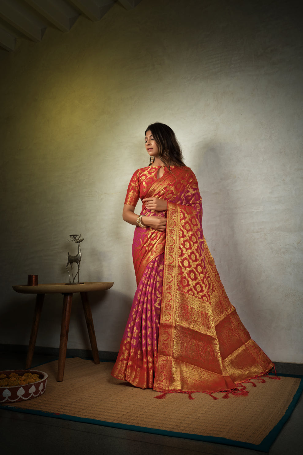 Vardha Magenta Pink Golden Zari Diamond Cross Checks Banarasi Chiffon Saree | Swadesiicart