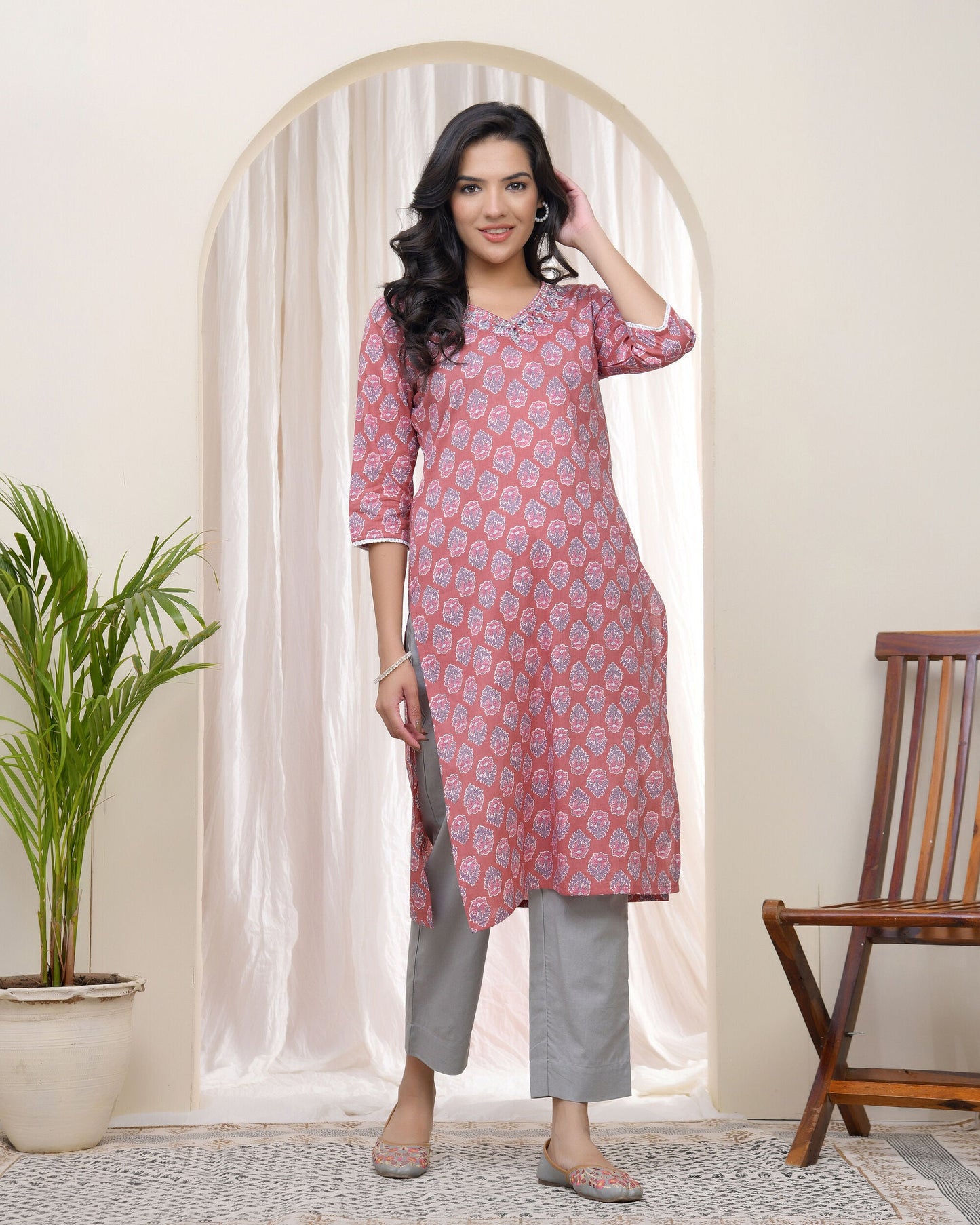 Vaasva Women Pink Cotton Printed Straight Kurti - Swadesiicart