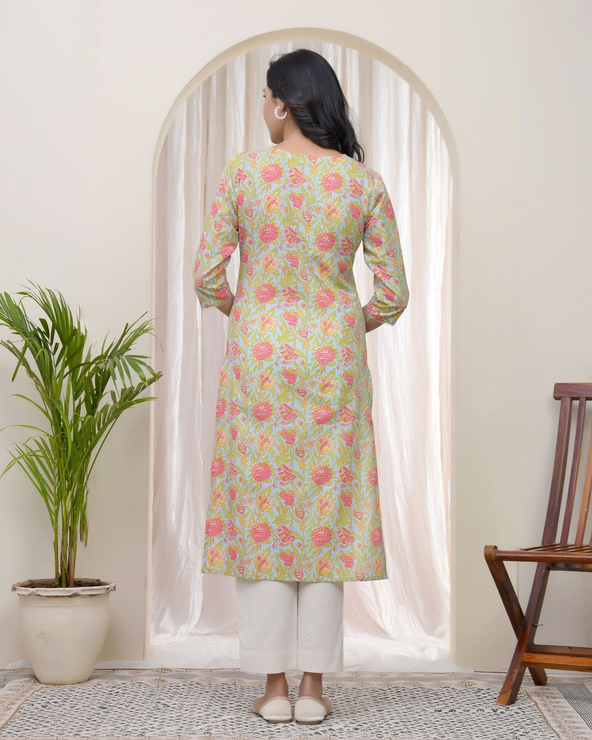 Vaasva Women Multi Cotton Printed Straight Kurti - Swadesiicart