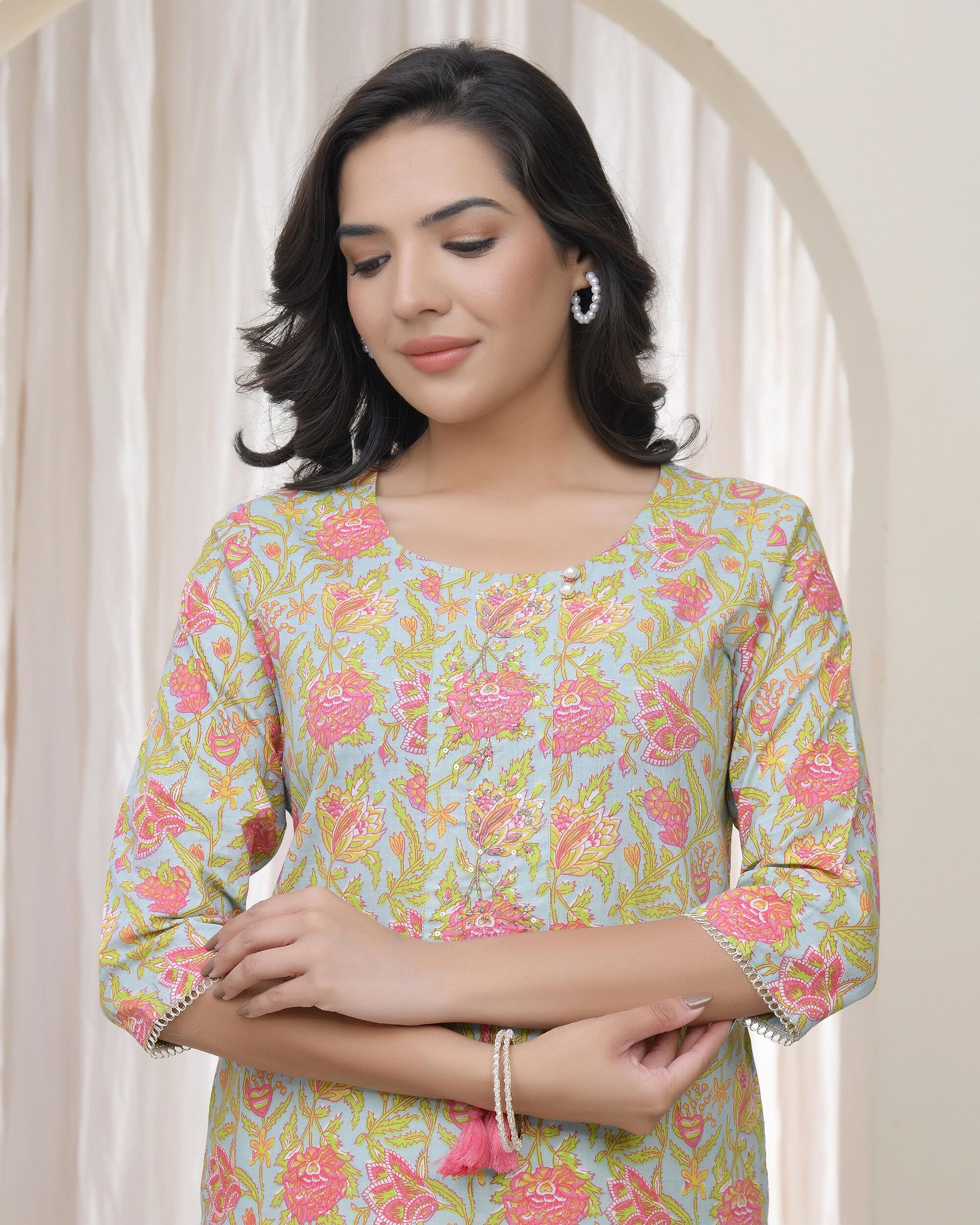 Vaasva Women Multi Cotton Printed Straight Kurti - Swadesiicart