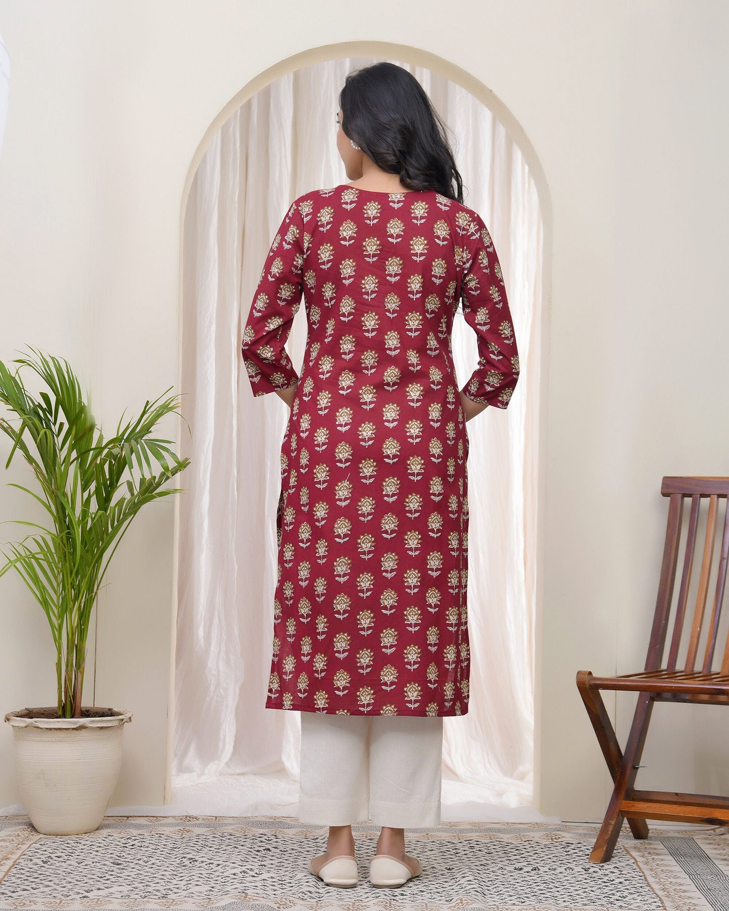 Vaasva Women Maroon Cotton Printed Straight Kurti | Swadesiicart