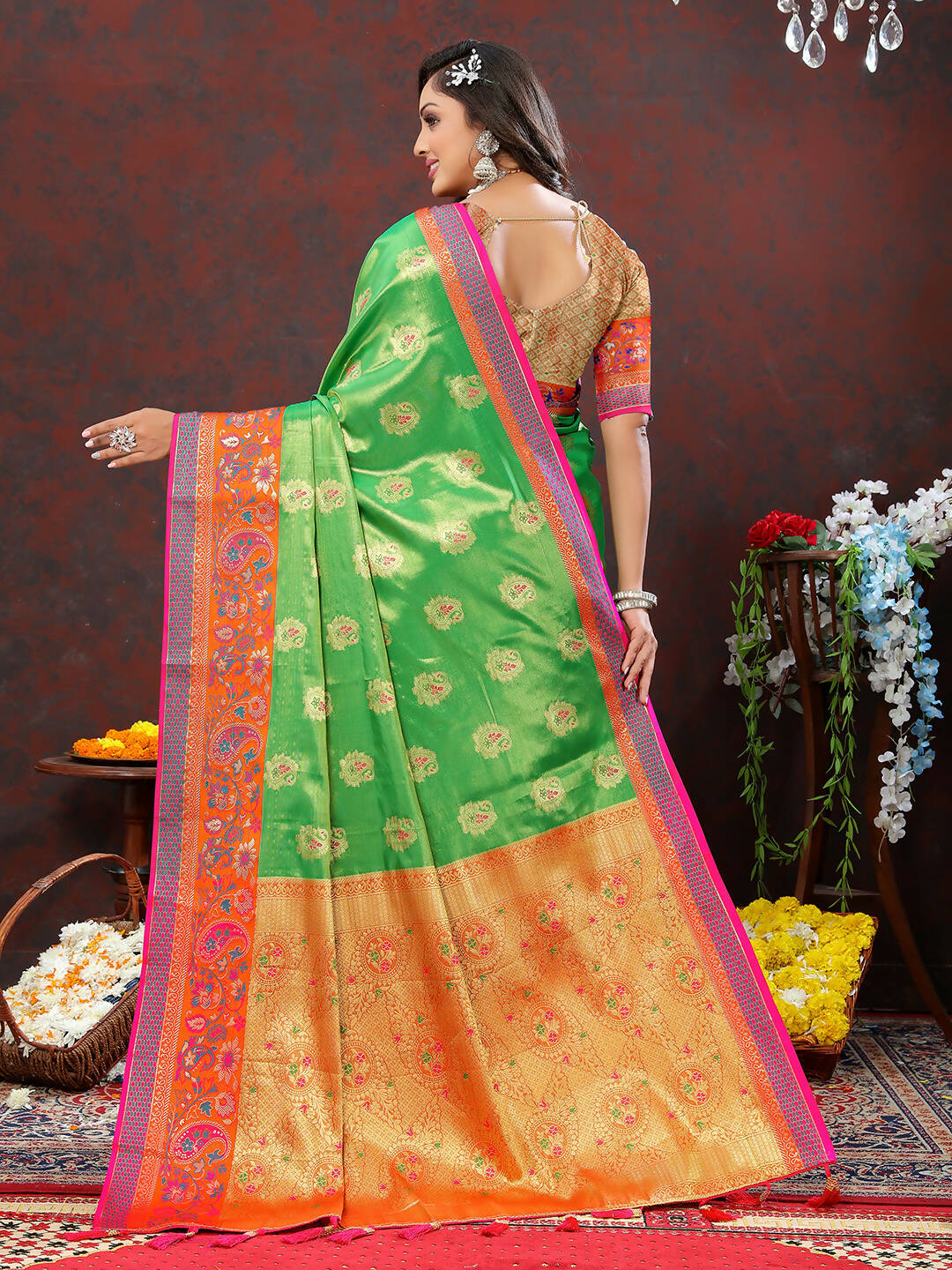 Lorenvalley Fashion Navyblue Kanjivaram Silk Woven Design with Zari Weaving Saree - Swadesiicart