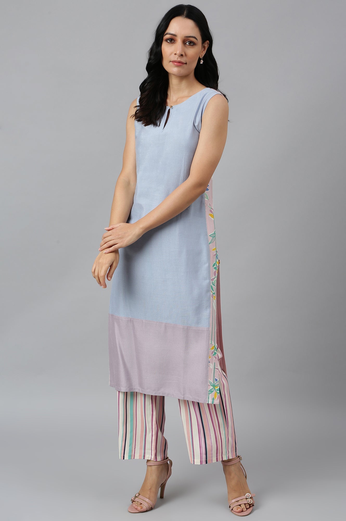 W for Woman Blue Sleeveless Rayon Flax kurta