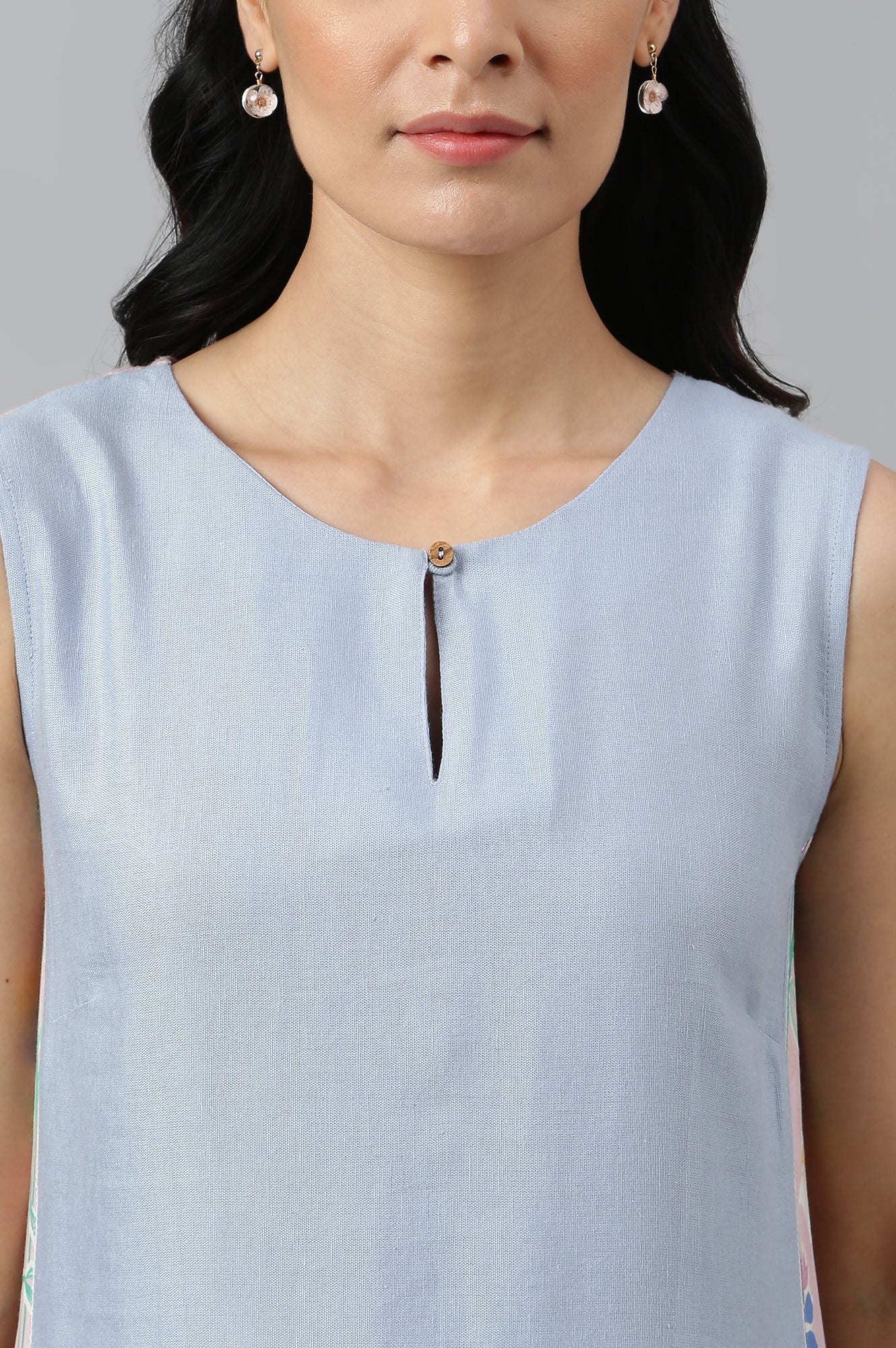 W for Woman Blue Sleeveless Rayon Flax kurta