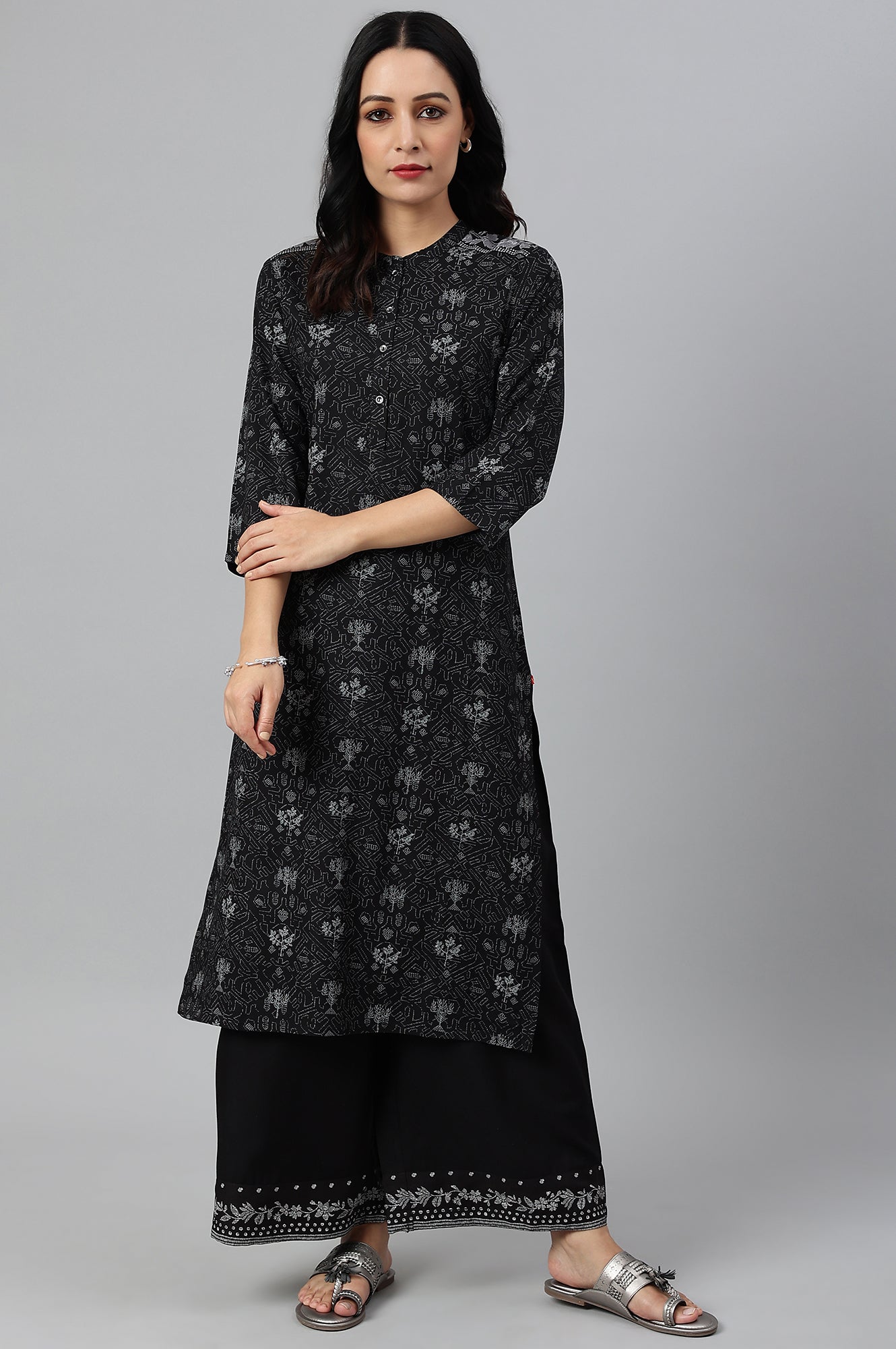 W for Woman Black Floral Print kurta With Shoulder Panels