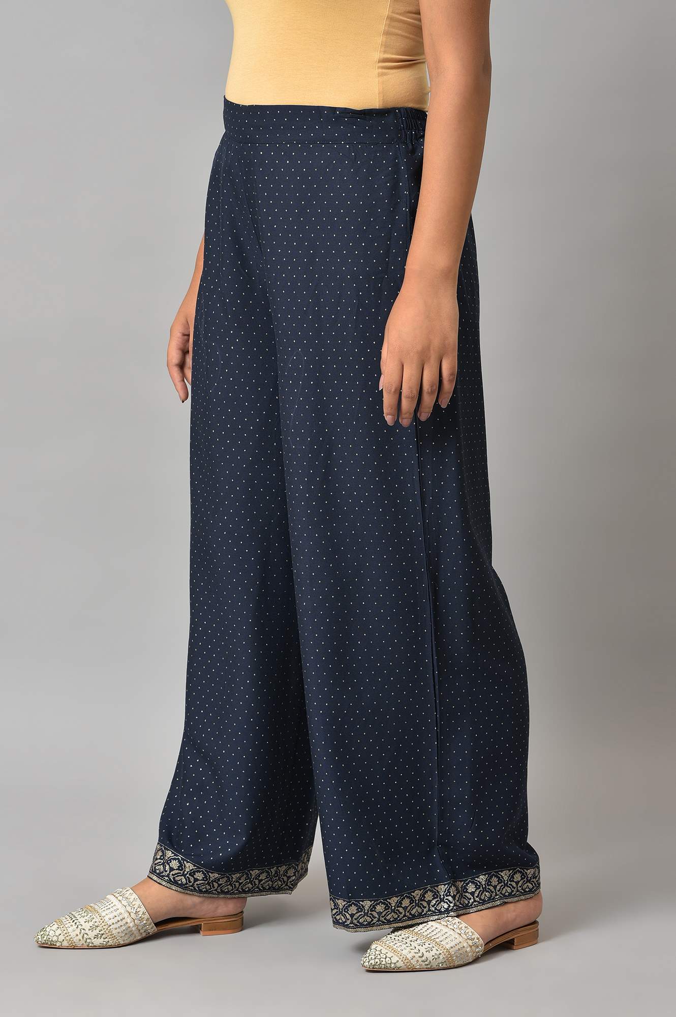W for Woman Blue Geometric Printed Straight Kurta with Parallel Pant Set