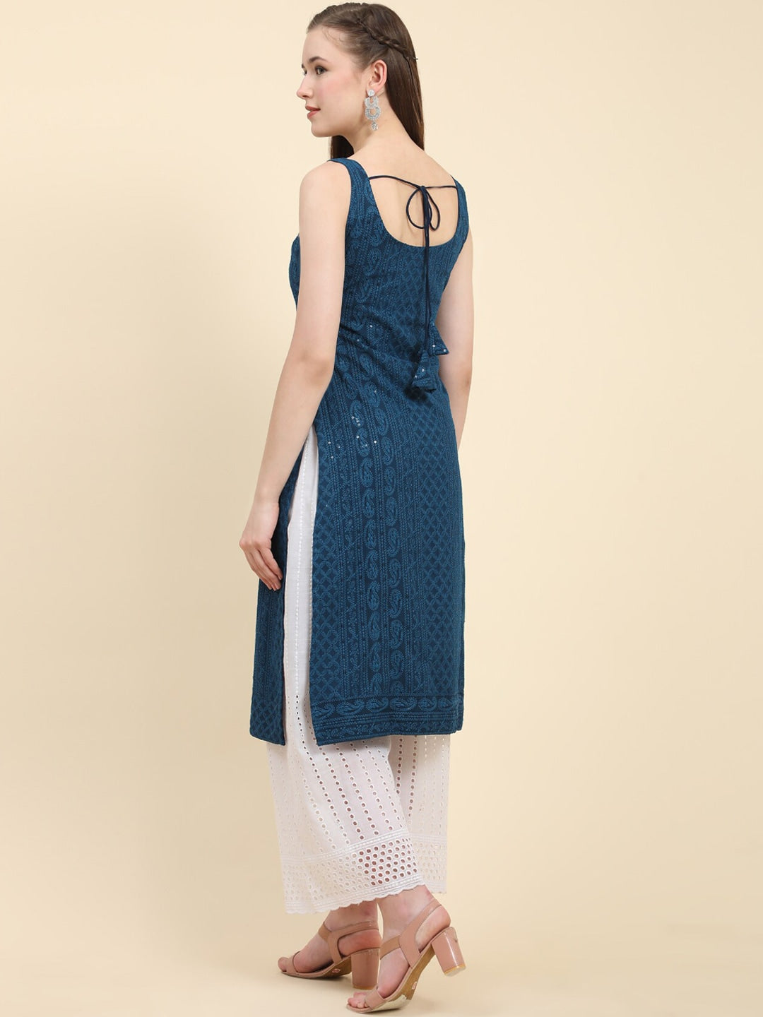 Kalini Floral Embroidered Chikankari Georgette Kurta | Swadesiicart