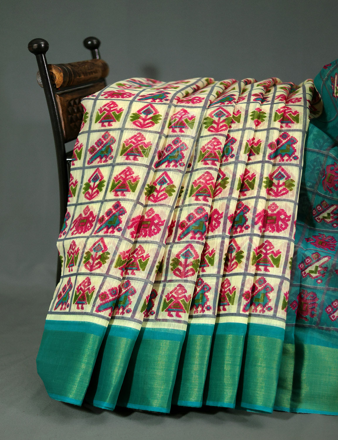 Shades of Cream And Ramagreen Blouse Patola Print Semi Chanderi Saree By Gayathri Reddy Designer Studio | Swadesiicart