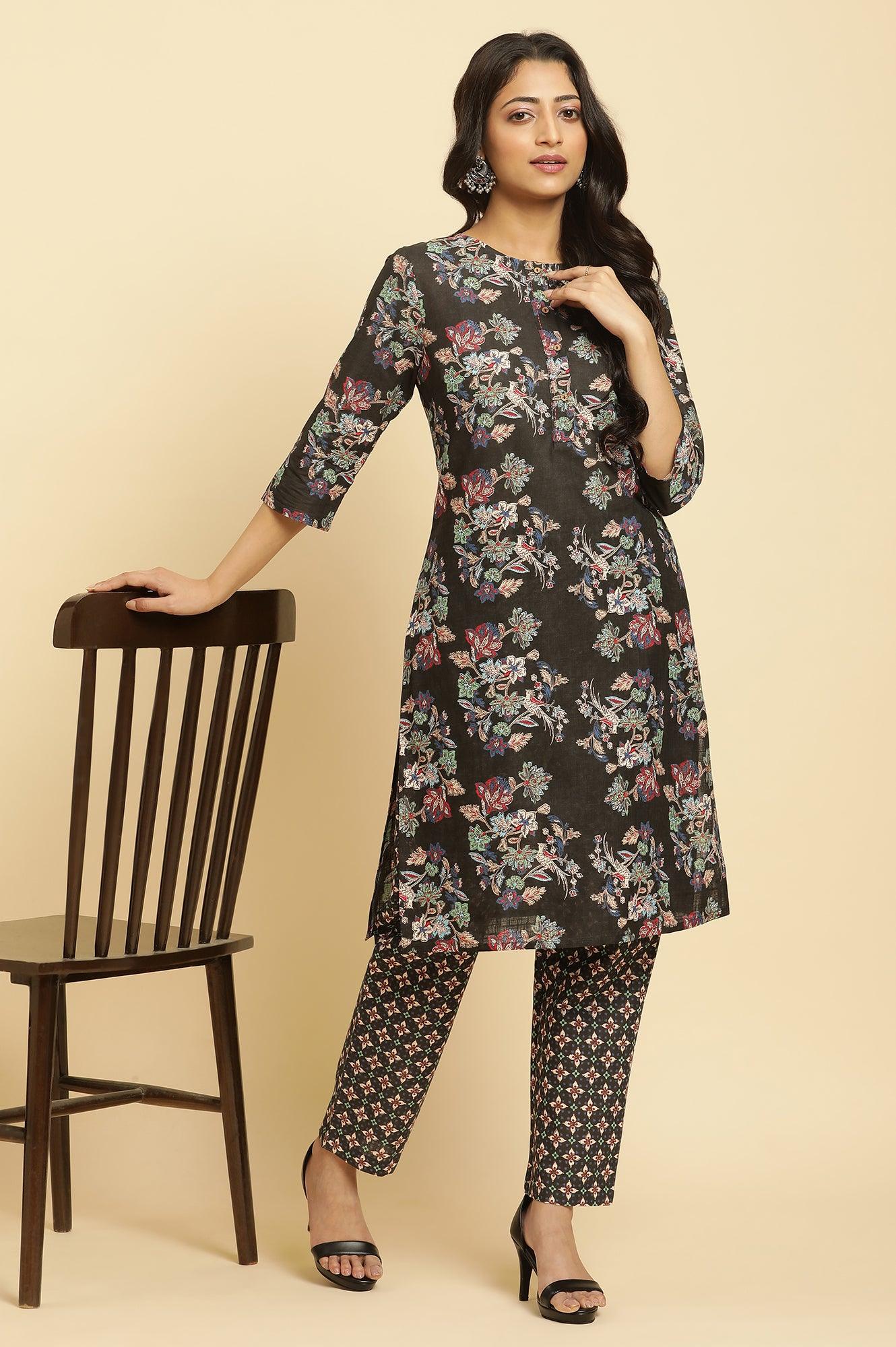 W for Woman Black Floral Printed Kurta And Pants Set