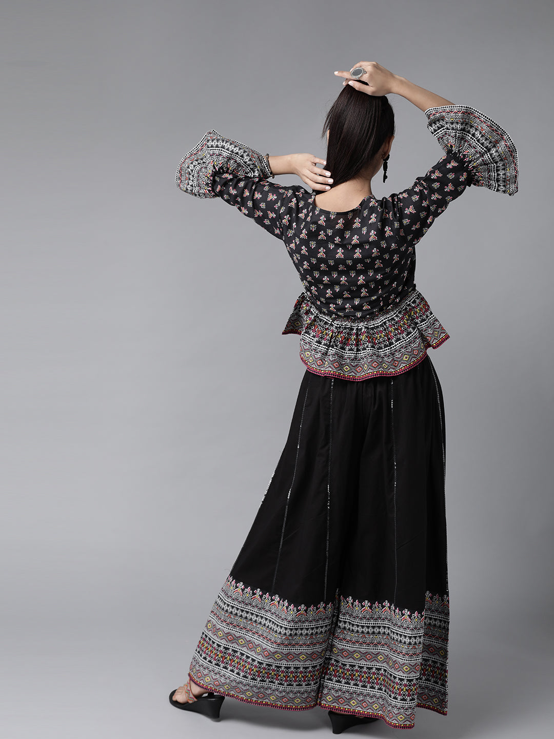 Juniper Womens Black Color Floral Printed Cambric Clothing Set | Swadesiicart
