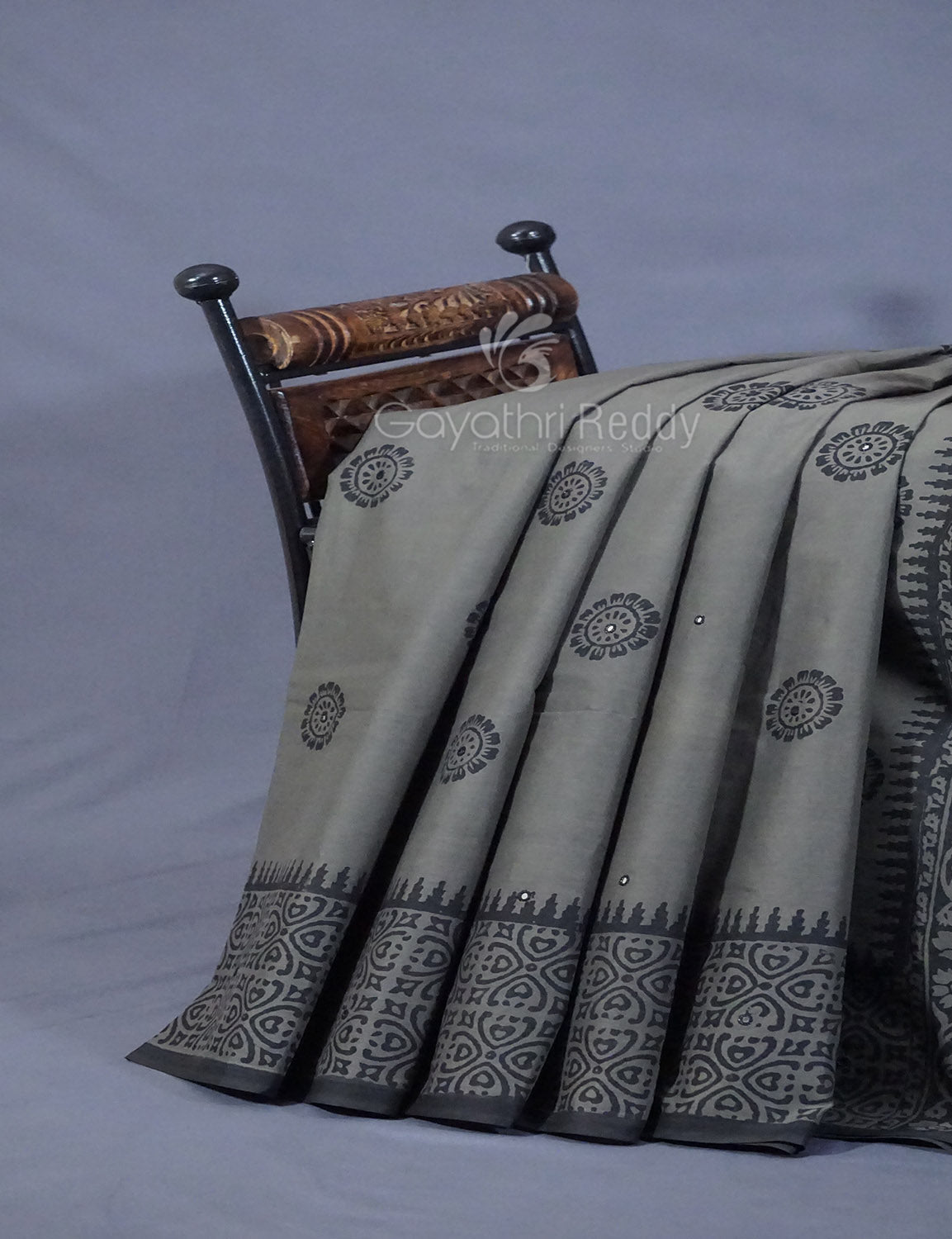 Grey Colour Block Print With Mirron Embroidered Pure Mulmul Cotton Saree By Gayathri Reddy Designer Studio | Swadesiicart