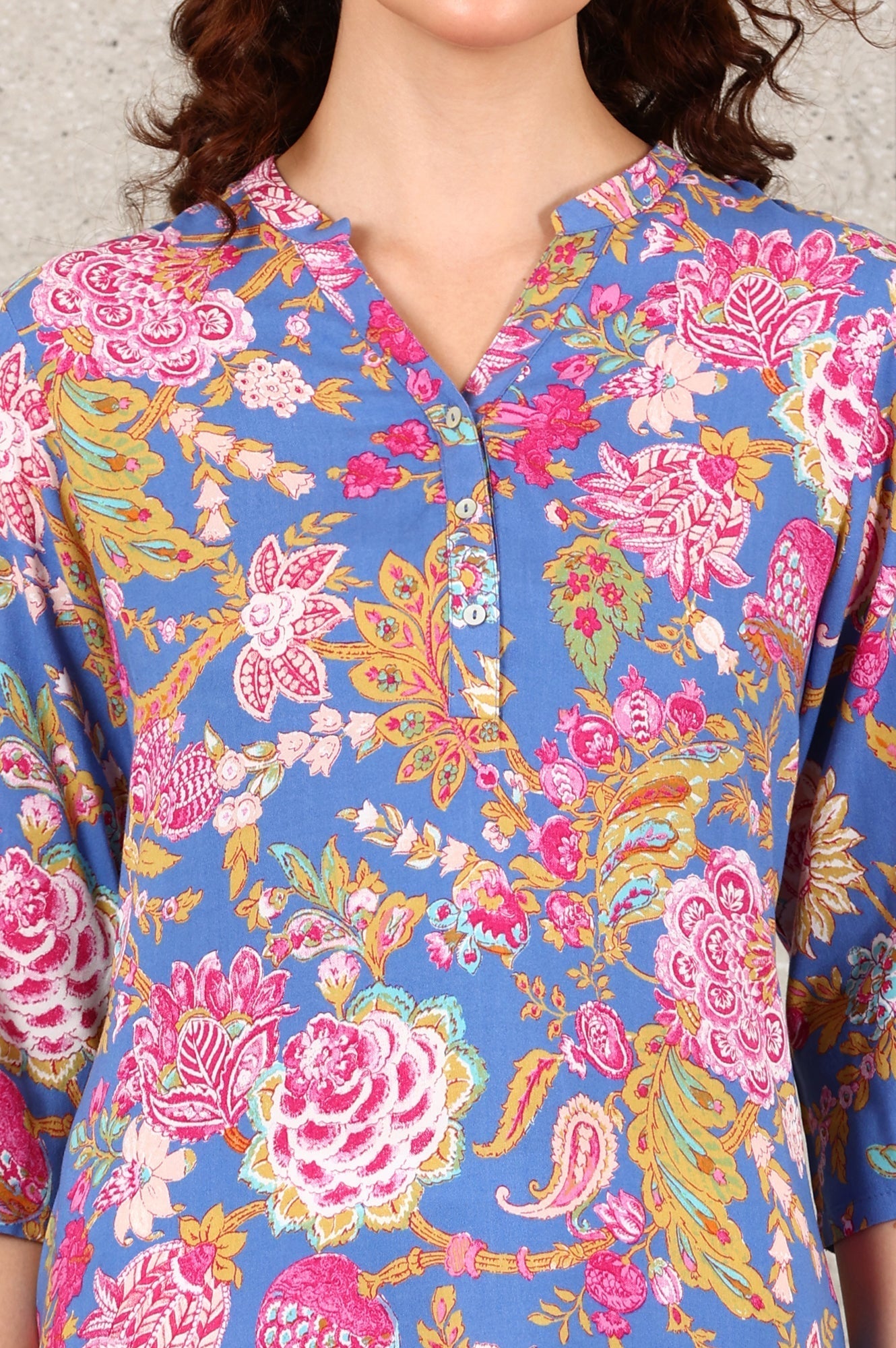 W for Woman Blue Floral Printed Rayon Straight Kurta