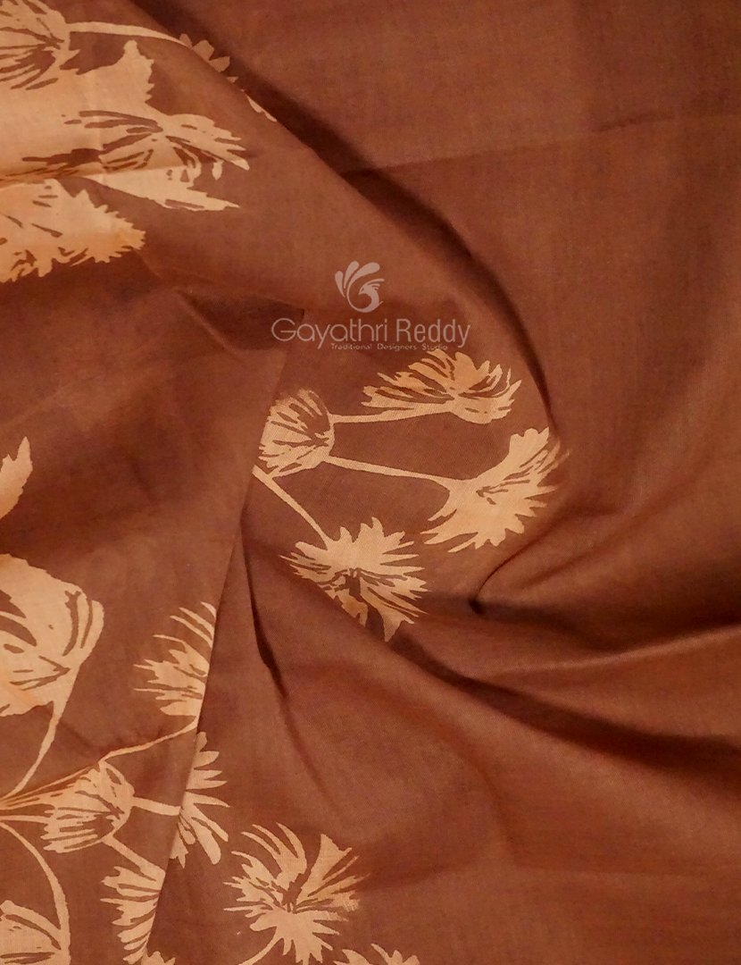 Dark Mustard Colour Block Print Pure Mulmul Cotton Saree By Gayathri Reddy Designer Studio | Swadesiicart