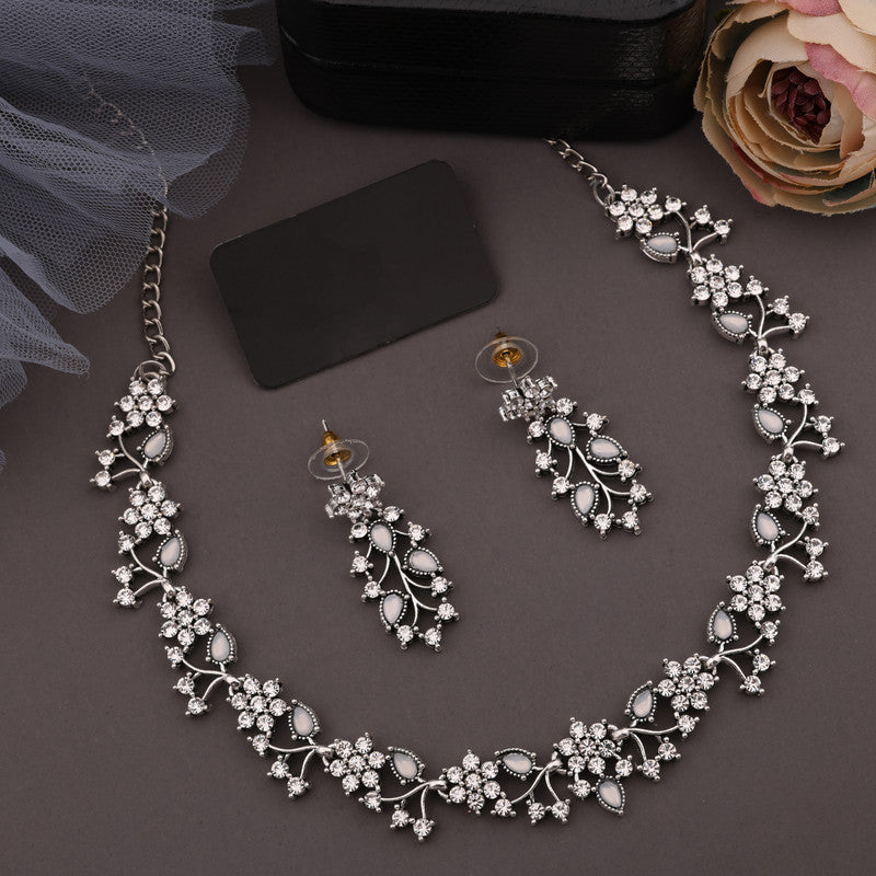 Tehzeeb Creations Silver Pleated White Diamond With White Beads Necklace Set - Swadesiicart