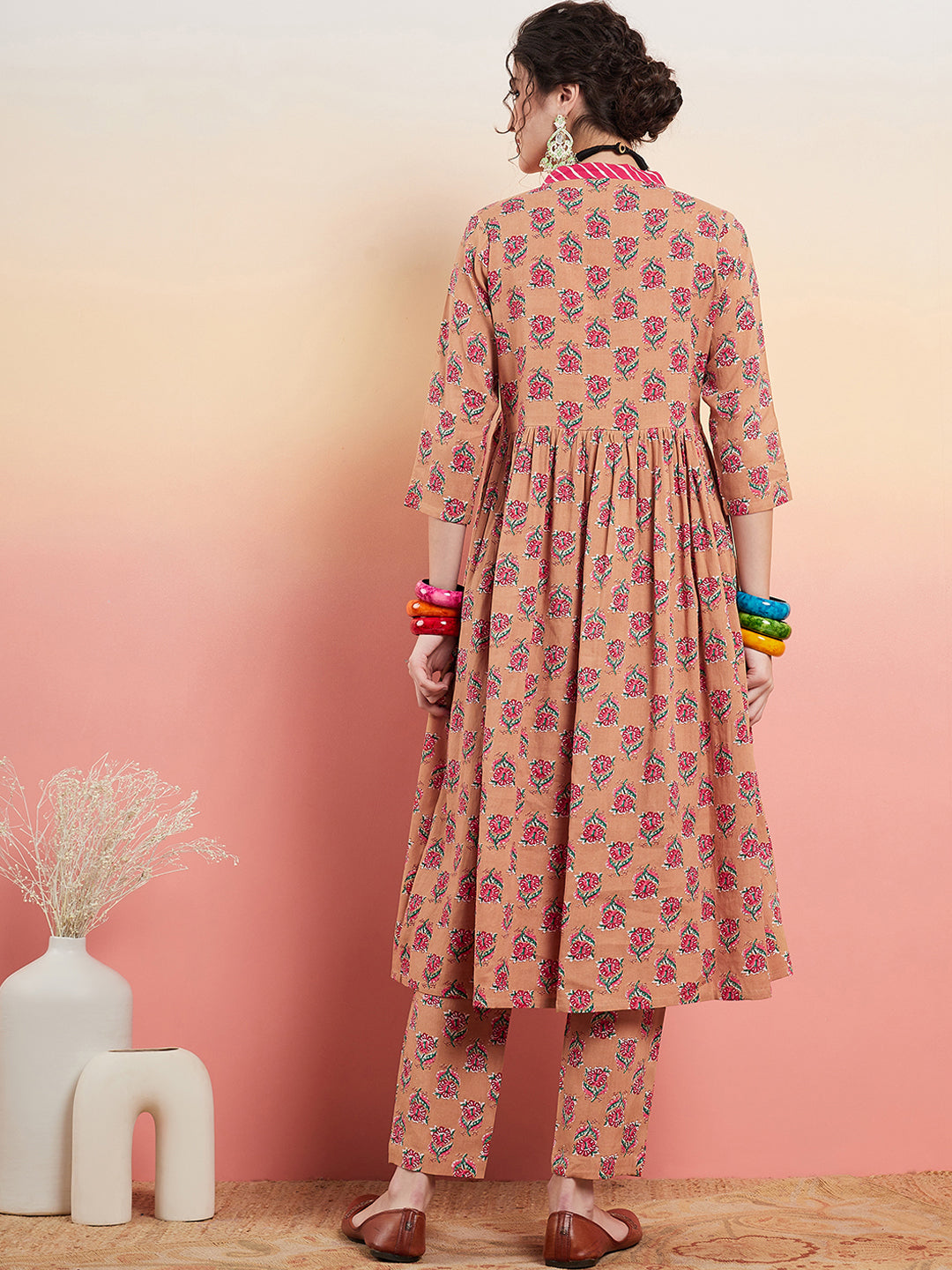 InWeave Women's Beige Pink Floral Pink White Leh V Neck Kurta Set - Swadesiicart