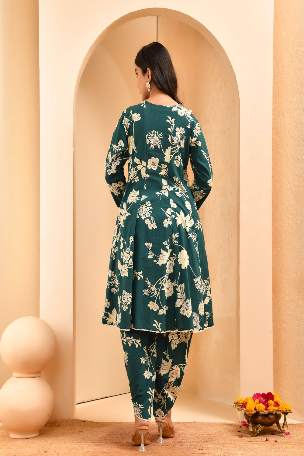 Vaasva Women Green Short Anarkali Kurta With Printed Pants | Swadesiicart