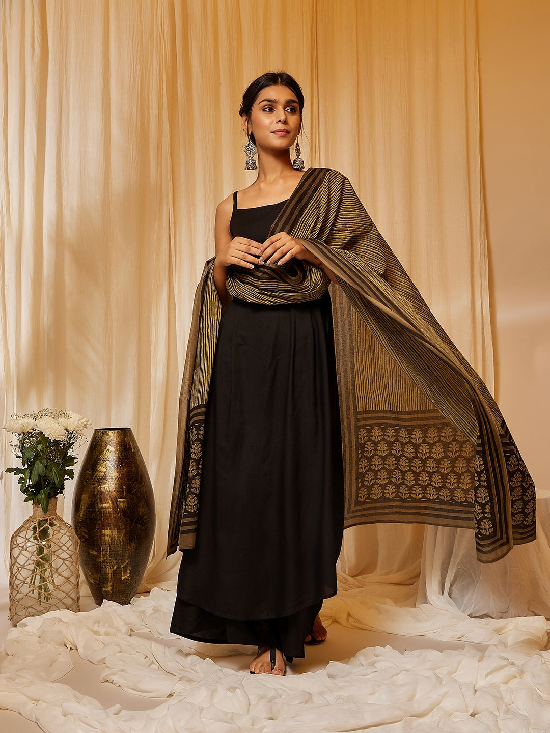 InWeave Women's Black Strappy Kurta Palazzo Set With Green Boota Dupatta - Swadesiicart