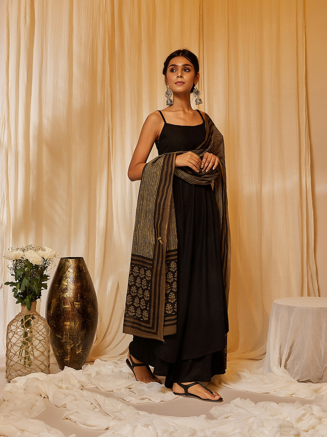 InWeave Women's Black Strappy Kurta Palazzo Set With Green Boota Dupatta - Swadesiicart
