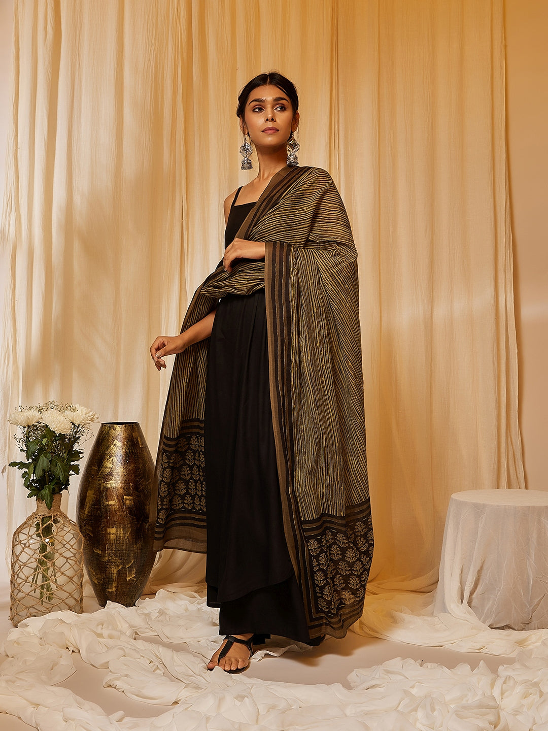 InWeave Women's Black Strappy Kurta Palazzo Set With Green Boota Dupatta - Swadesiicart