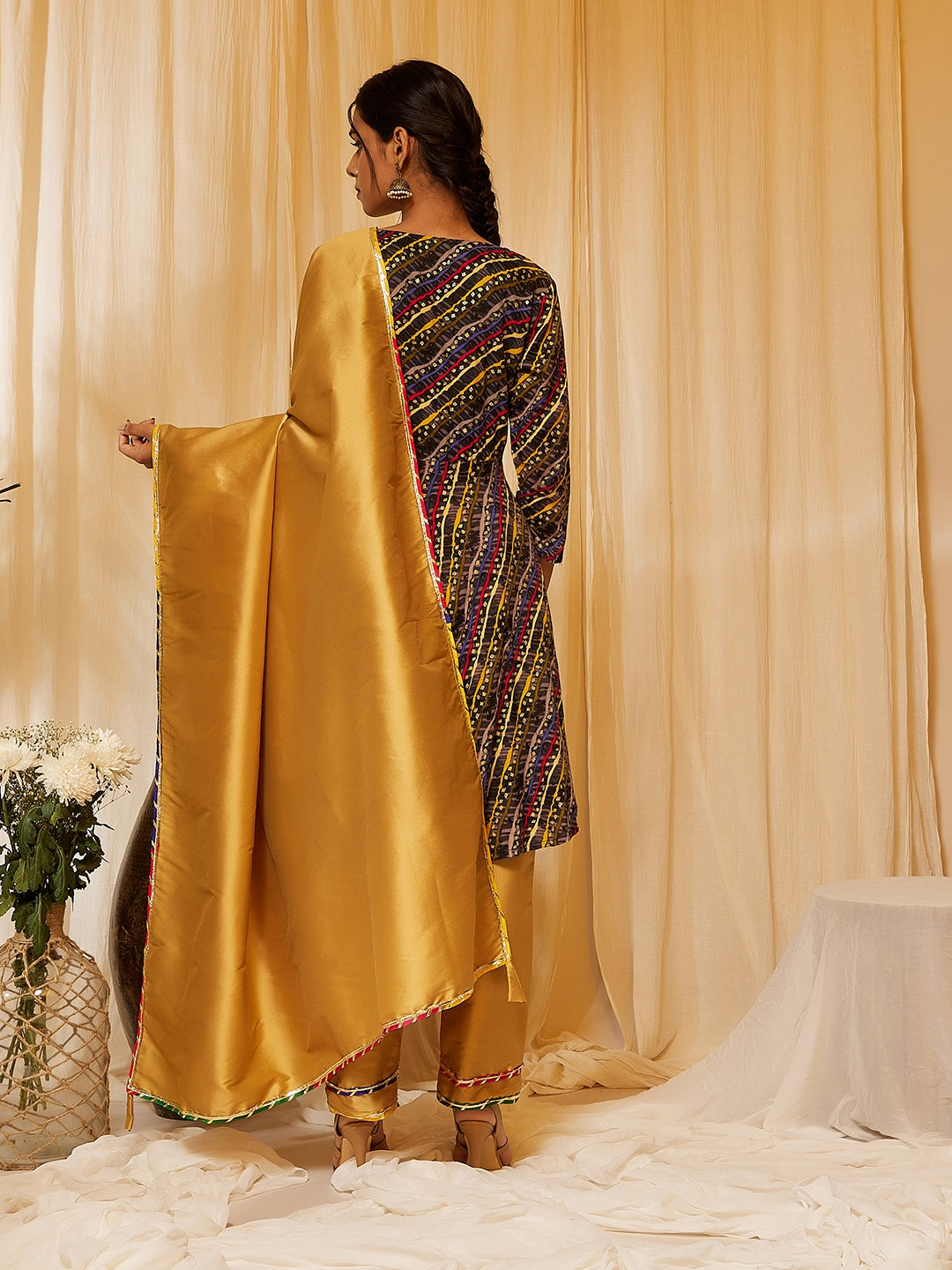 InWeave Charcoal Black Leheriya Silk Set - Swadesiicart