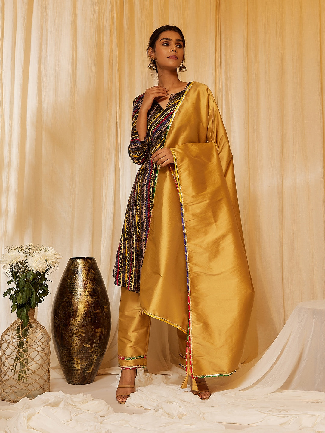 InWeave Charcoal Black Leheriya Silk Set - Swadesiicart