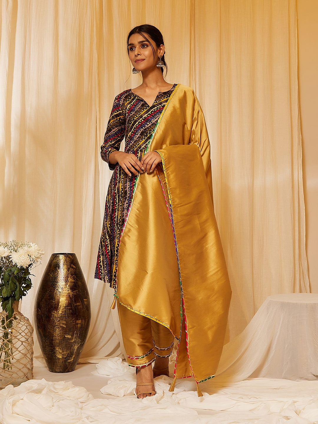 InWeave Charcoal Black Leheriya Silk Set - Swadesiicart