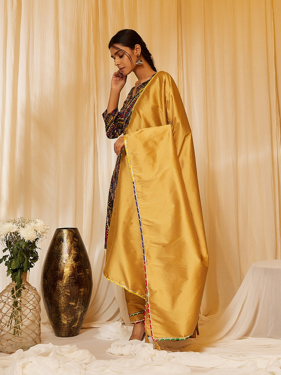 InWeave Charcoal Black Leheriya Silk Set - Swadesiicart