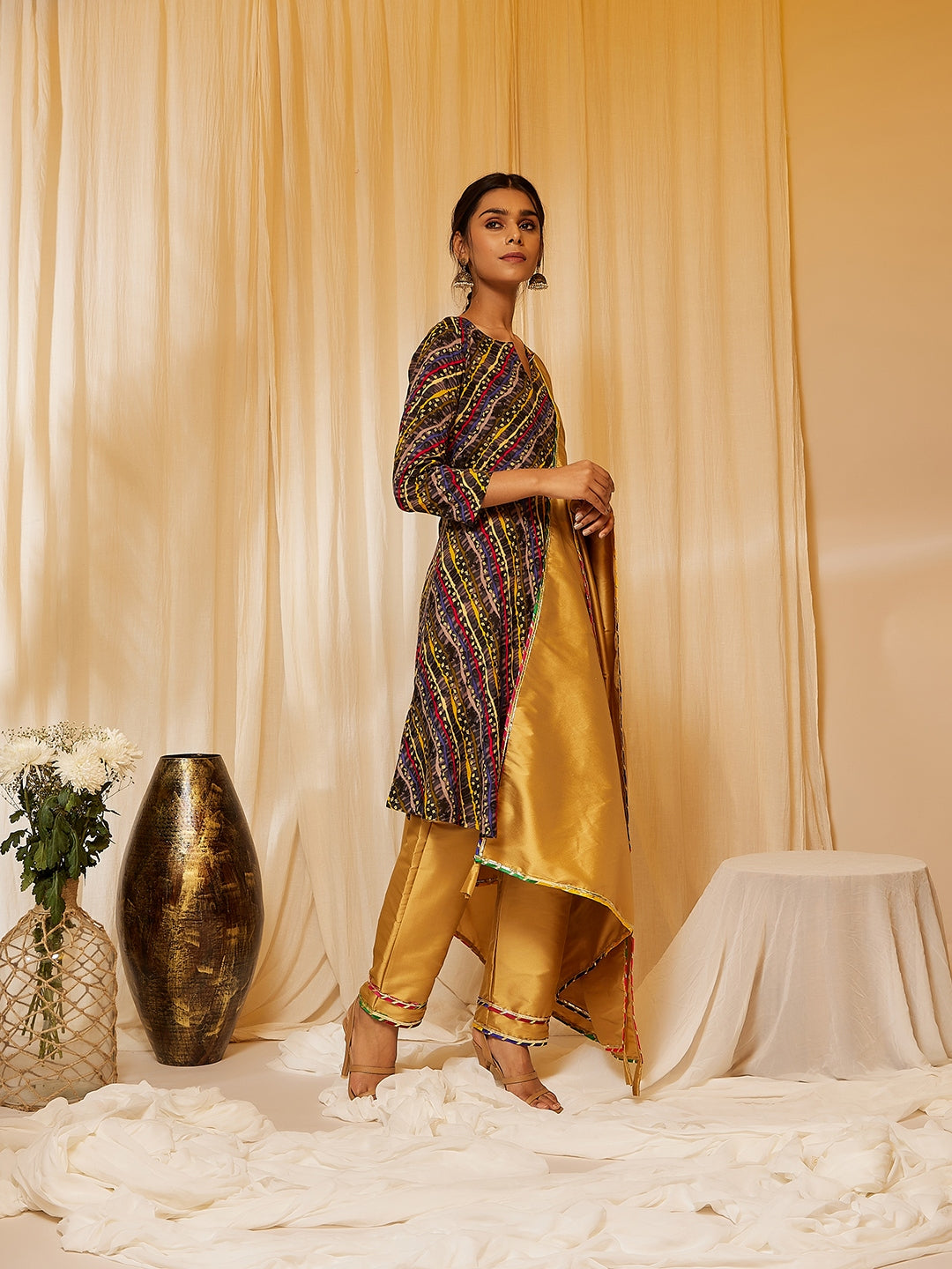 InWeave Charcoal Black Leheriya Silk Set - Swadesiicart