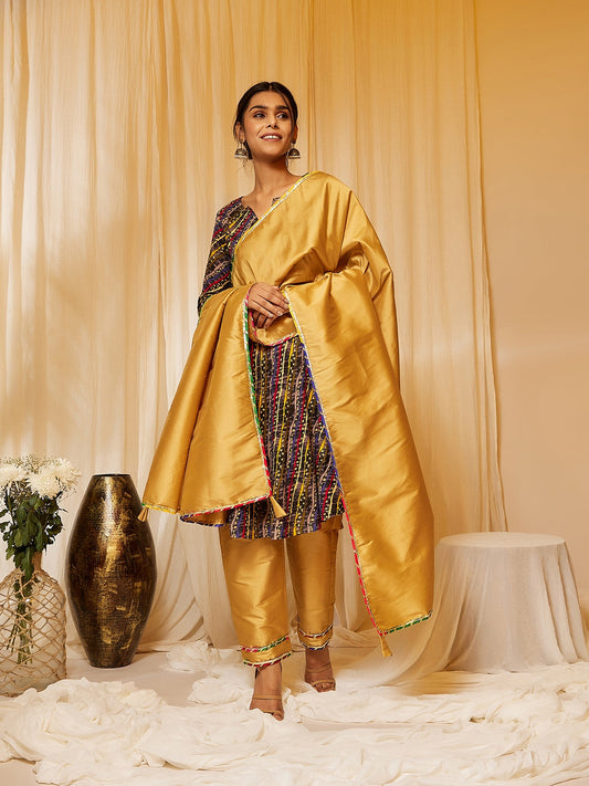 InWeave Charcoal Black Leheriya Silk Set - Swadesiicart