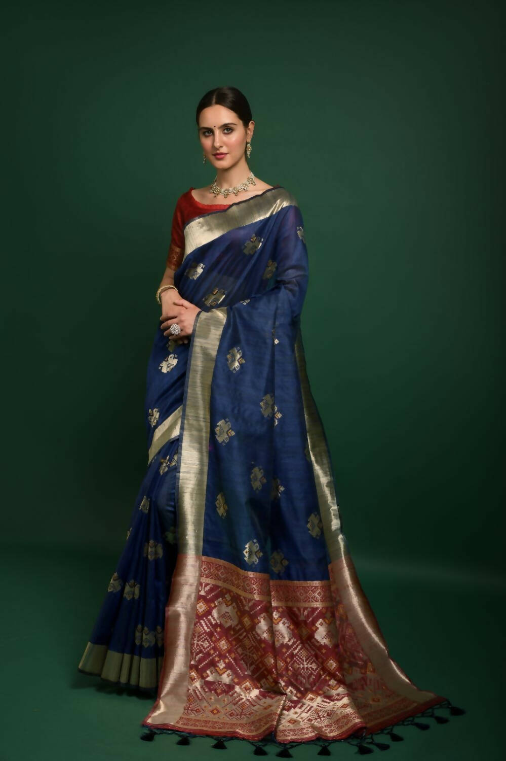 Vishnu Weaves Women's Blue Tussar Silk Zari Woven Saree with Blouse - Swadesiicart
