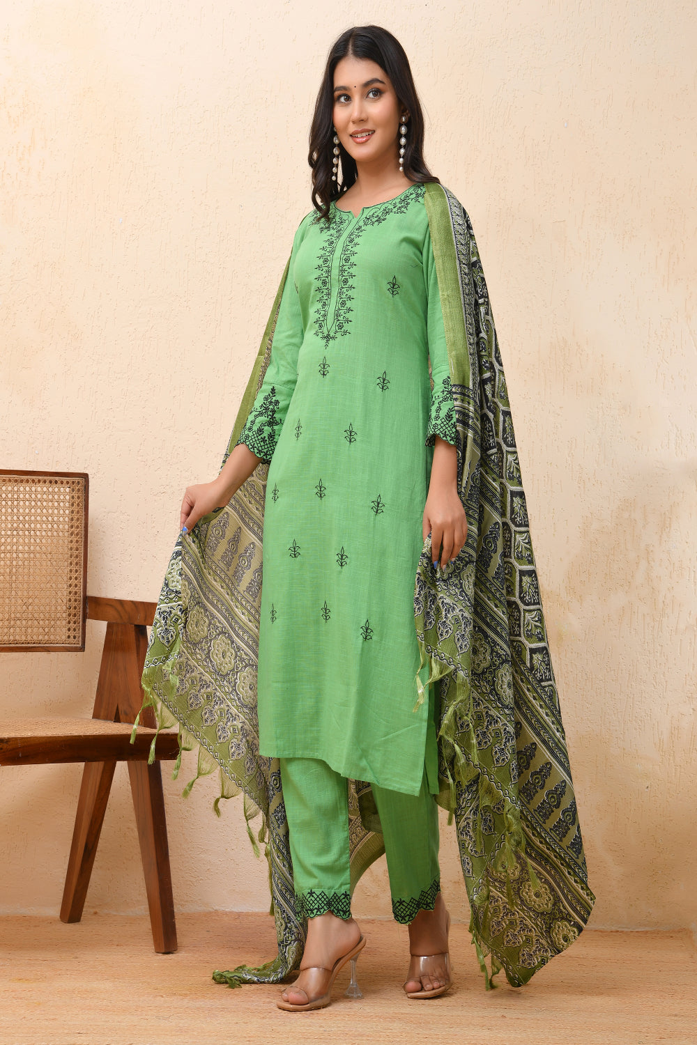 Vaasva Women Pista Embroidered Kurta Set With Solid Pants & Printed Dupatta | Swadesiicart