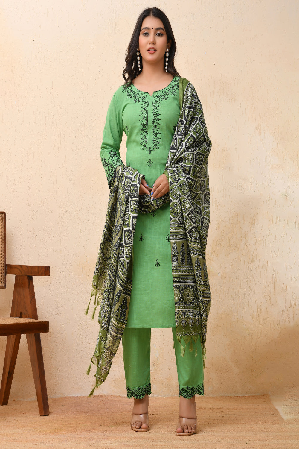 Vaasva Women Pista Embroidered Kurta Set With Solid Pants & Printed Dupatta | Swadesiicart