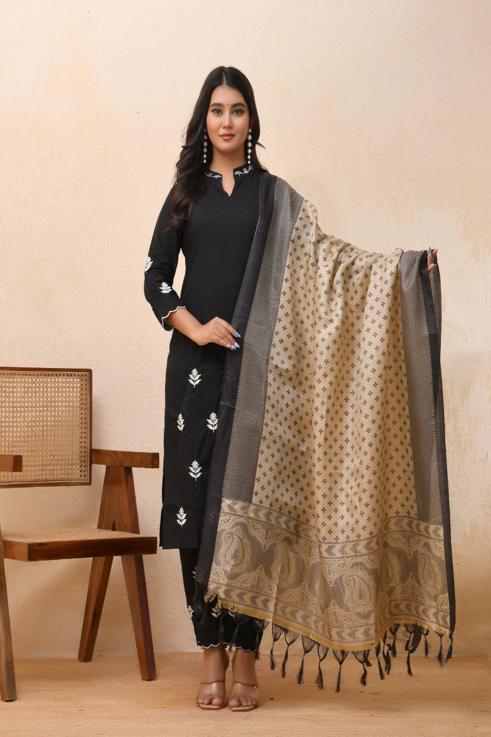 Vaasva Women Black Embroidered Suit Set | Swadesiicart