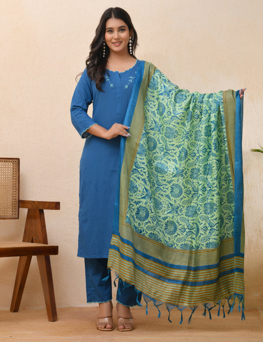 Vaasva Women Black Embroidered Suit Set | Swadesiicart