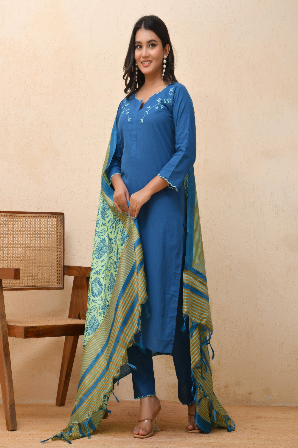 Vaasva Women Black Embroidered Suit Set | Swadesiicart
