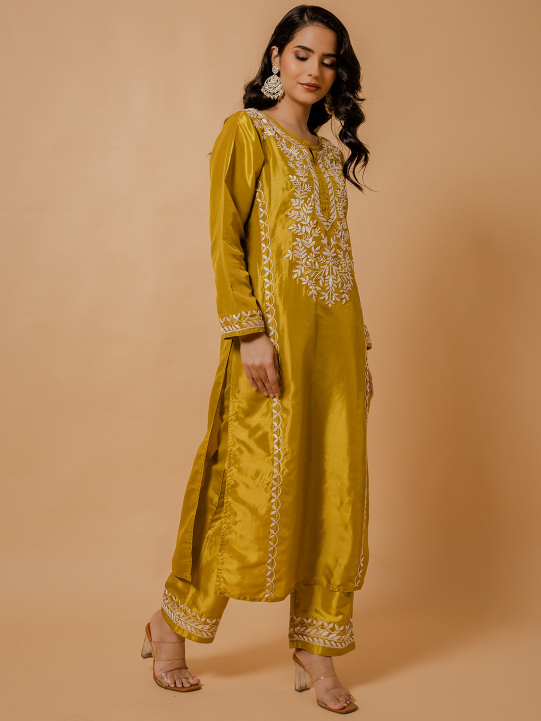 HOUSE OF KARI Floral Embroidered Silk Chikankari Kurta | Swadesiicart