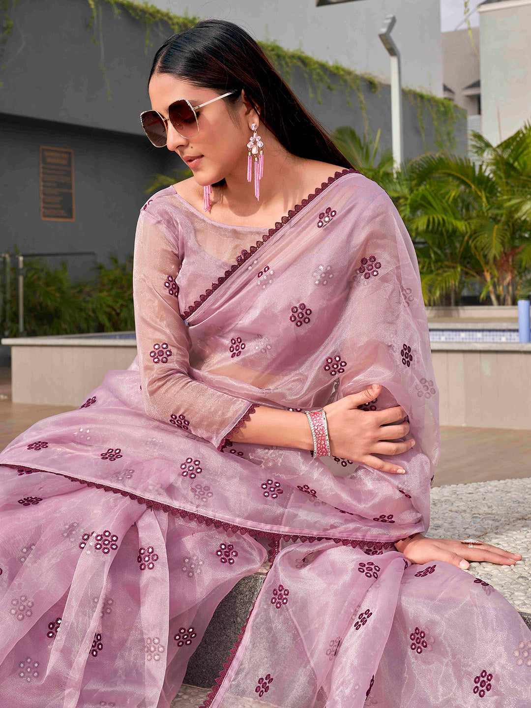 Tikhi Imli Ethnic Motifs Mirror Work Organza Saree | Swadesiicart
