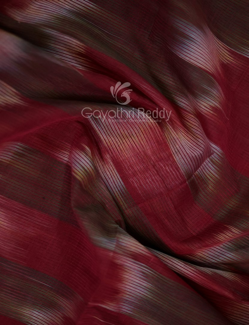 Dual Shades of Maroon And Brown Mangalagiri Ikkat Cotton Saree By Gayathri Reddy Designer Studio | Swadesiicart