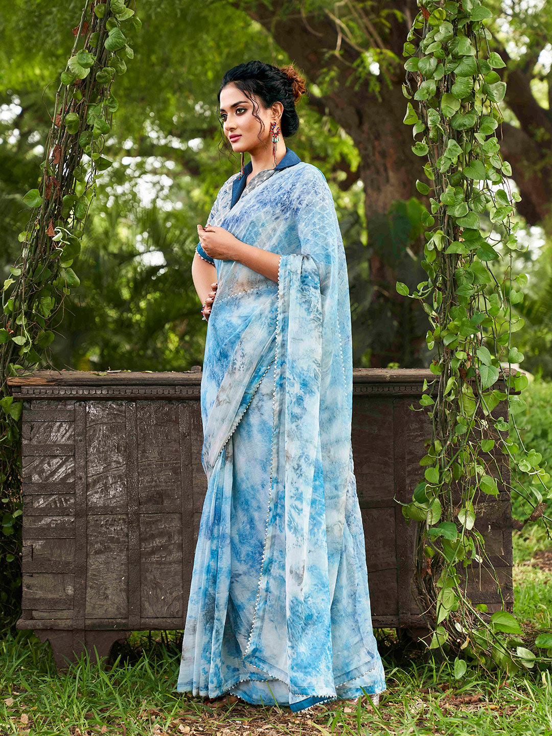 Tikhi Imli Tie and Dye Chiffon Saree | Swadesiicart