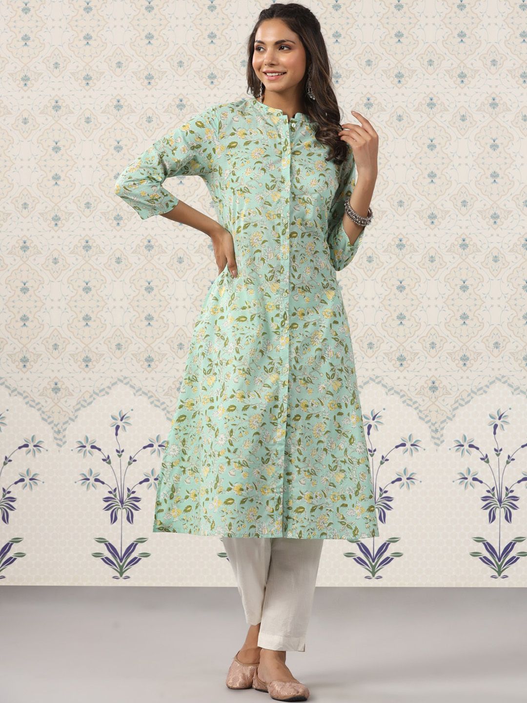Ode by House of Pataudi Floral Printed Band Collar Pure Cotton Kurta - Swadesiicart