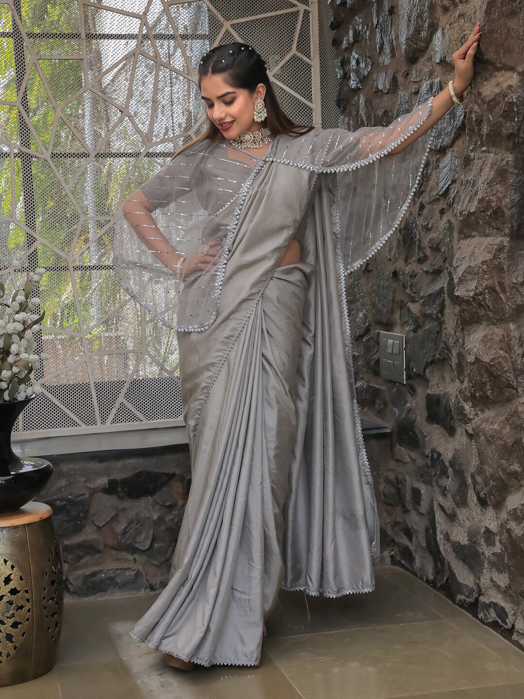 Tikhi Imli Embellished Border Sequinned Saree With Cape | Swadesiicart