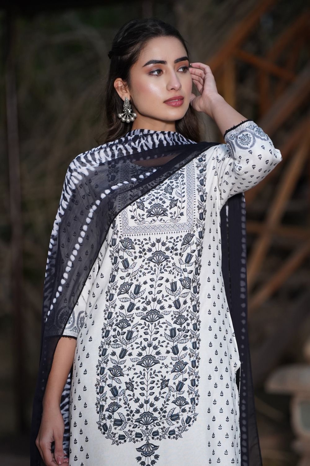 Juniper Womens White Rayon Floral Glitter Placement Printed Straight Kurta With Solid Bottom And Printed Dupatta Set | Swadesiicart